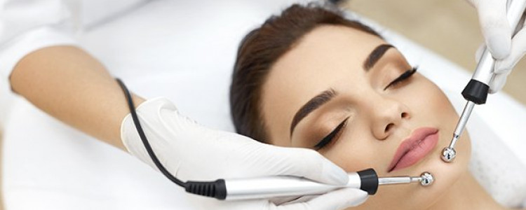 Какие услуги оказывают в косметологических клиниках?