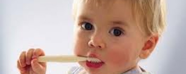 Почему портятся зубы у детей